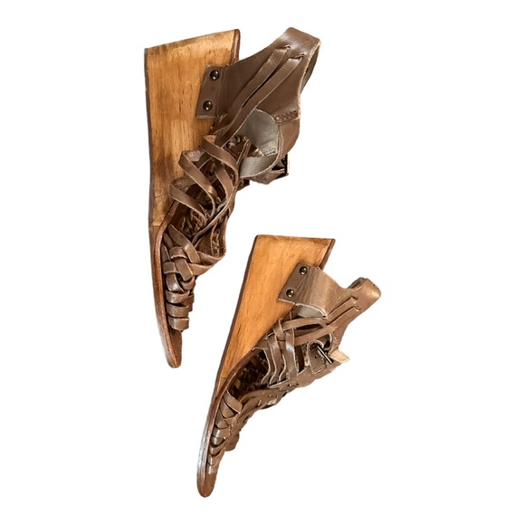 Cathy Jean wood wedges - Picture 4 of 4